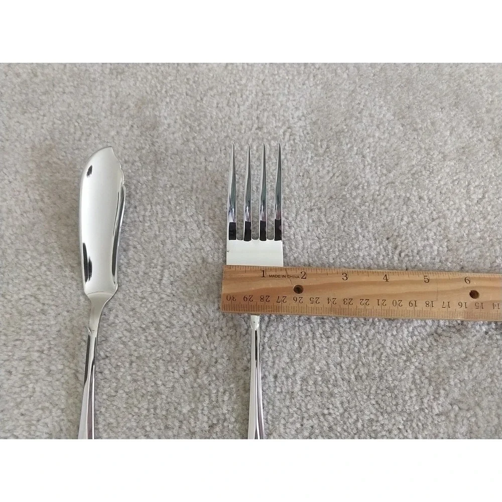 International Stainless Lyon 18 8 Flatware Korea Large Fork And Serving Knife